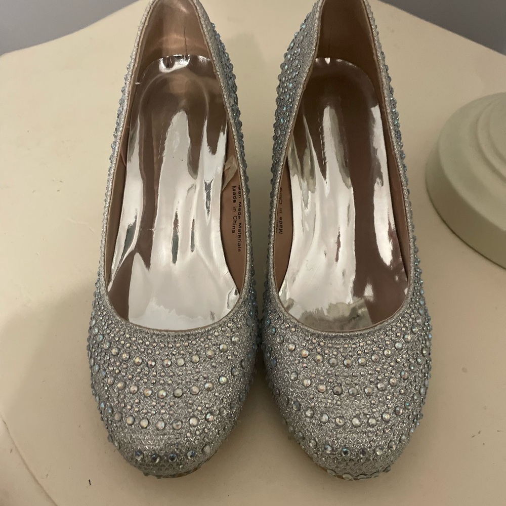 Girls rhinestone silver heels size 2